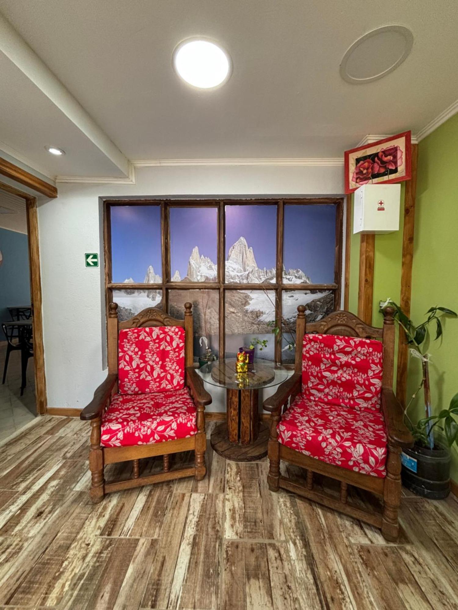 Hostal Leolei Эль-Калафате Экстерьер фото